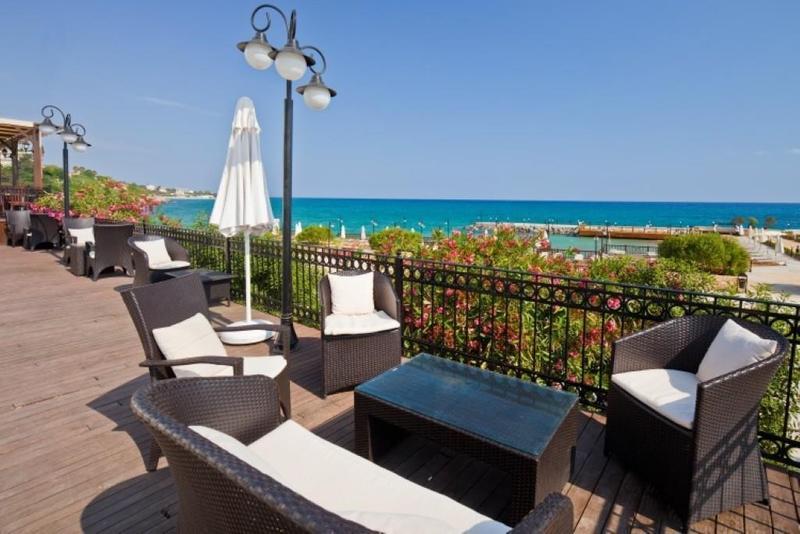 Ada Beach Hotel Kyrenia  Exterior foto