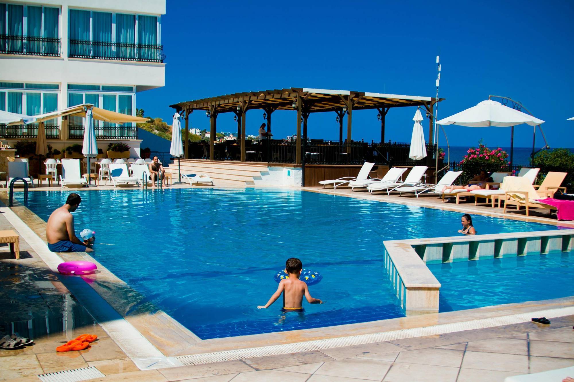 Ada Beach Hotel Kyrenia  Exterior foto